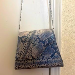 Crossbody bag